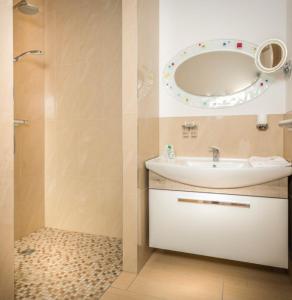 Central Suites