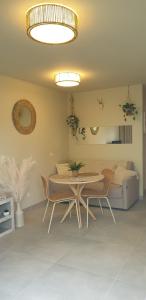 Sfeervolle studio in complex met zwembad - gratis parking - gelijkvloers