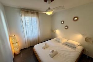 Modern 3-Bedroom Apartment for 7 with Terrace & Parking Beach 10min