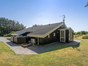 Holiday Home Ilka - 375m from the sea by Interhome