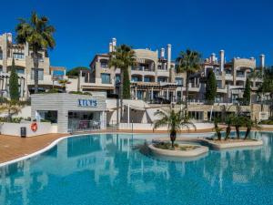 Apartment Pine Hills Ambar by Interhome