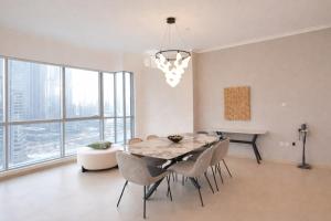Luxury Burj Facing Apt in DT