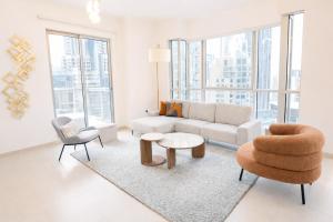 Luxury Burj Facing Apt in DT