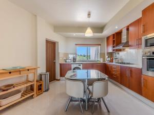 Apartment Aguia M T2 - VIP Properties by Interhome