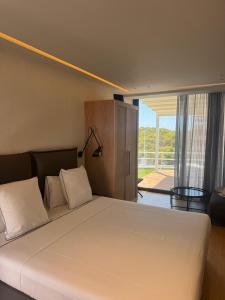 Athens Riviera Suite