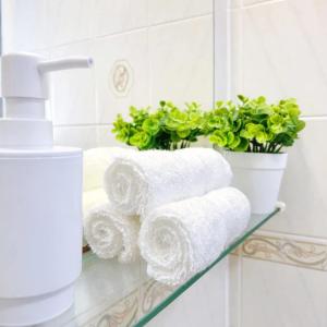 Group Bookings 16 guests Entire Property for your Family