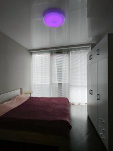 Smart Plaza Modern Urban Apartment - Світла квартира з вражаючим видом біля метро