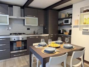 Royal Gardens Apartment