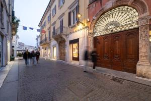 Dimora Oberdan 1800 - Duplex 70m from Arena 6 Beds