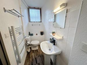 Séjour pèlerin serein pour séniors, appartement climatisé à 10 minutes sanctuaire et gare