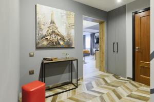 VIP Studio MANHATTAN City, Prospect Beresteiskyi 11