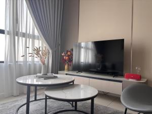 Southplace Subang with Lake Park View