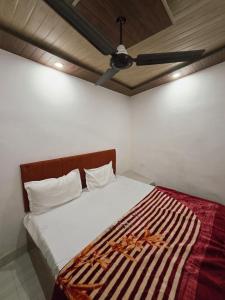 Ramesht Paying Guest house, Ganga View