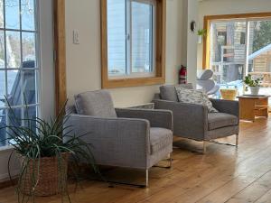 Chic refuge sur le bord de leau et des sentiers motoneiges!