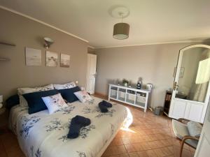 Chambre privée dans maison néo-provençale