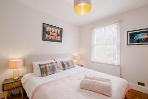 Stunning flat 5 mins from Tube