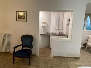 Leone Suite