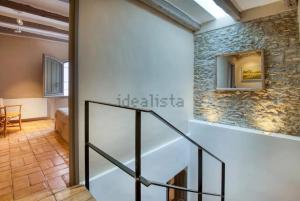 18th-century stone house with pool & castle views