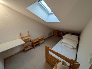 Agréable appartement T3 en mezzanine, 4 pers, proche des pistes, Wifi, terrasse, services disponibles - FR-1-342-279