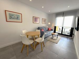 Bright and new apartment in beach area