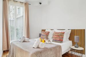 586 Duquesne Charming Apartment in Paris 7th