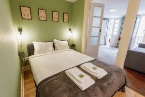 Charming Apartment by Hosty