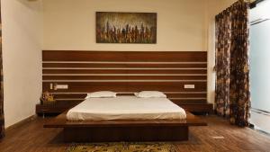 Luxuries Villa along with lake view & indoor pool