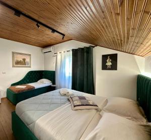 Lakeview Escape Koman