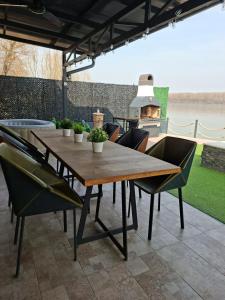 Sap Pool House