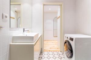 Cozy Studio in Cedofeita with AC by LovelyStay