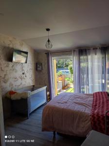 Chez Catherine et Joël "chambre avec piscine et cuisine dété"