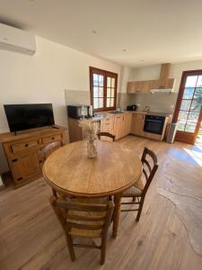 T2 cosy avec cheminée et terrasse - 5 min Valberg