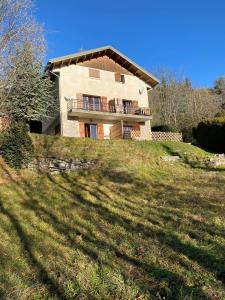 T2 cosy avec cheminée et terrasse - 5 min Valberg