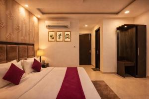 Hotel Atlantiis Suites Near Temple Varanasi
