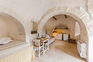 Trulli Sereni with large relaxing garden