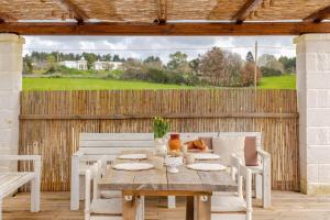 Trulli Sereni with large relaxing garden