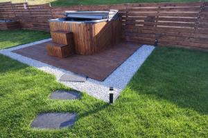 Domek z Jacuzzi- Zielona Polana