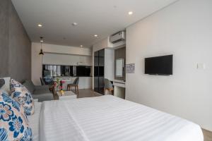 Sandy Hotel & Apartment