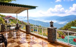 Balcony in the Clouds - Himalayan Views, Sunset