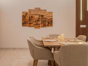 New High End Modern Bright 2BR Top Center Sofia