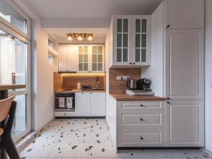 New High End Modern Bright 2BR Top Center Sofia