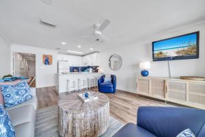 Coral Reef 25 - Coral Reef Retreat