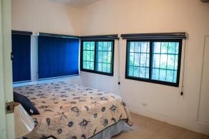 Santorini Beachfront Villa Ocean Views & Bohío