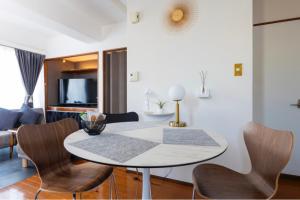 LiveStay HIROO - 1BR and Cozy Living Area, 5th floor NO elevator, 34m2, 1-3 ppl, Hiroo Area, from Stn 10 min to Shibuya