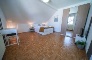1-Zimmer-Apartment, 18 Min Altstadt, Smart TV