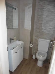 Holiday apartment in Punat with loggia, air conditioning, WiFi, washing machine 4534-1