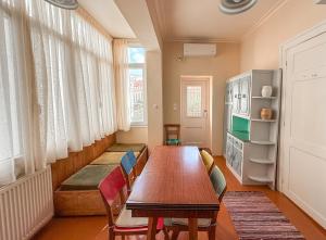 Sunny House with Large Terrace in Plomari