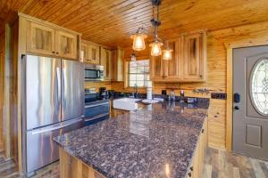 Expansive Smoky Mtn Retreat with Main and Guest Cabins