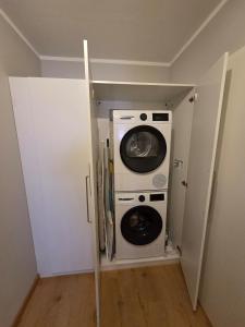 Newly Renovated Elegant Studio next to Messe