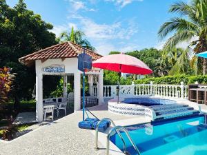 Casa en El Imperio con piscina privada y bbq